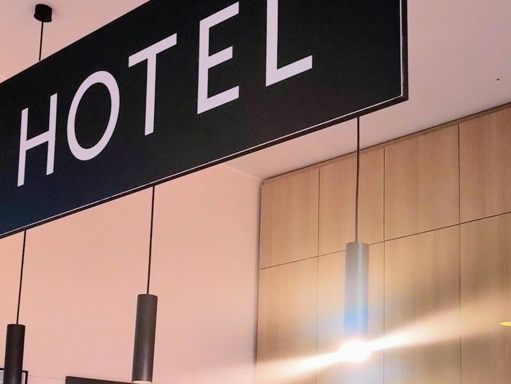 Hotel Fairplayce بوزنان المظهر الخارجي الصورة