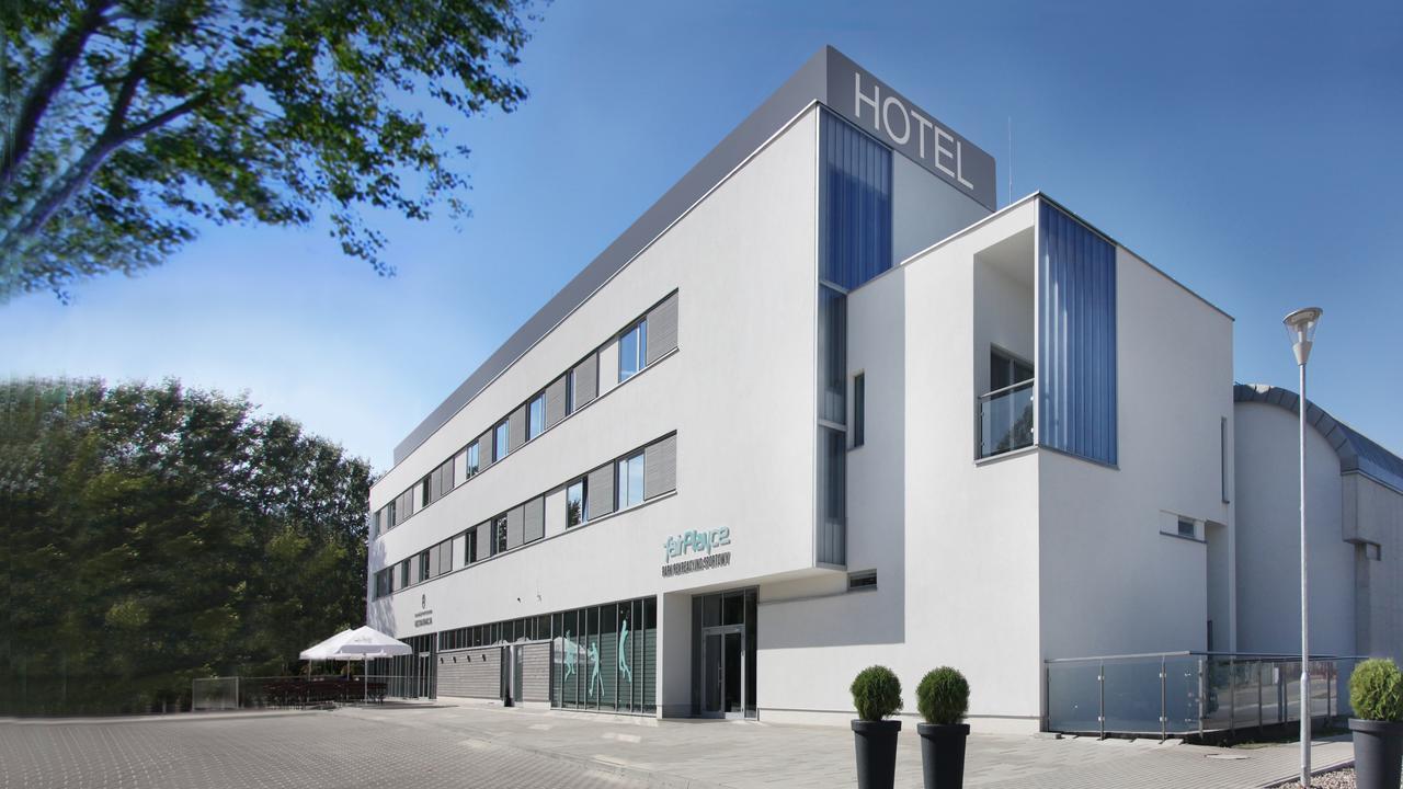 Hotel Fairplayce بوزنان المظهر الخارجي الصورة