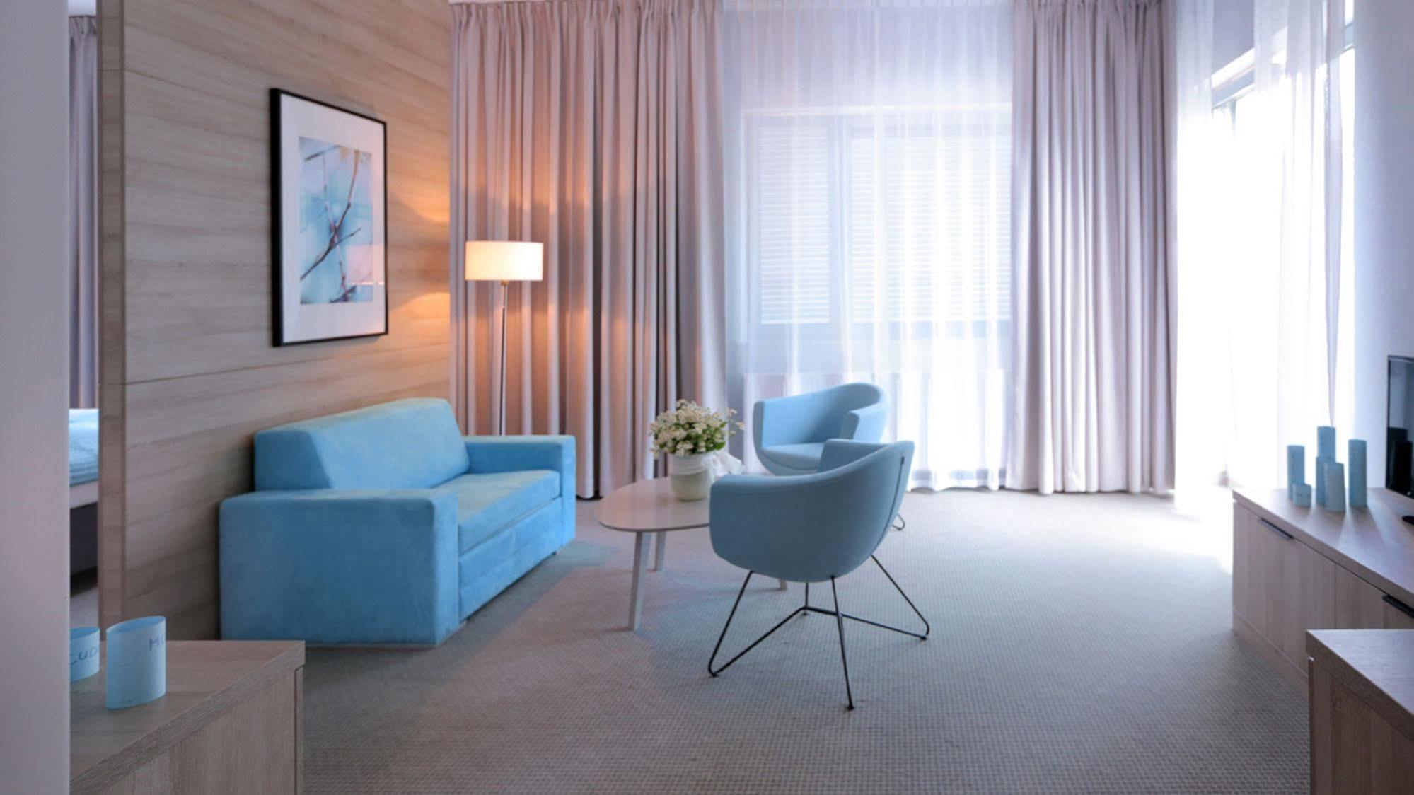 Hotel Fairplayce بوزنان المظهر الخارجي الصورة