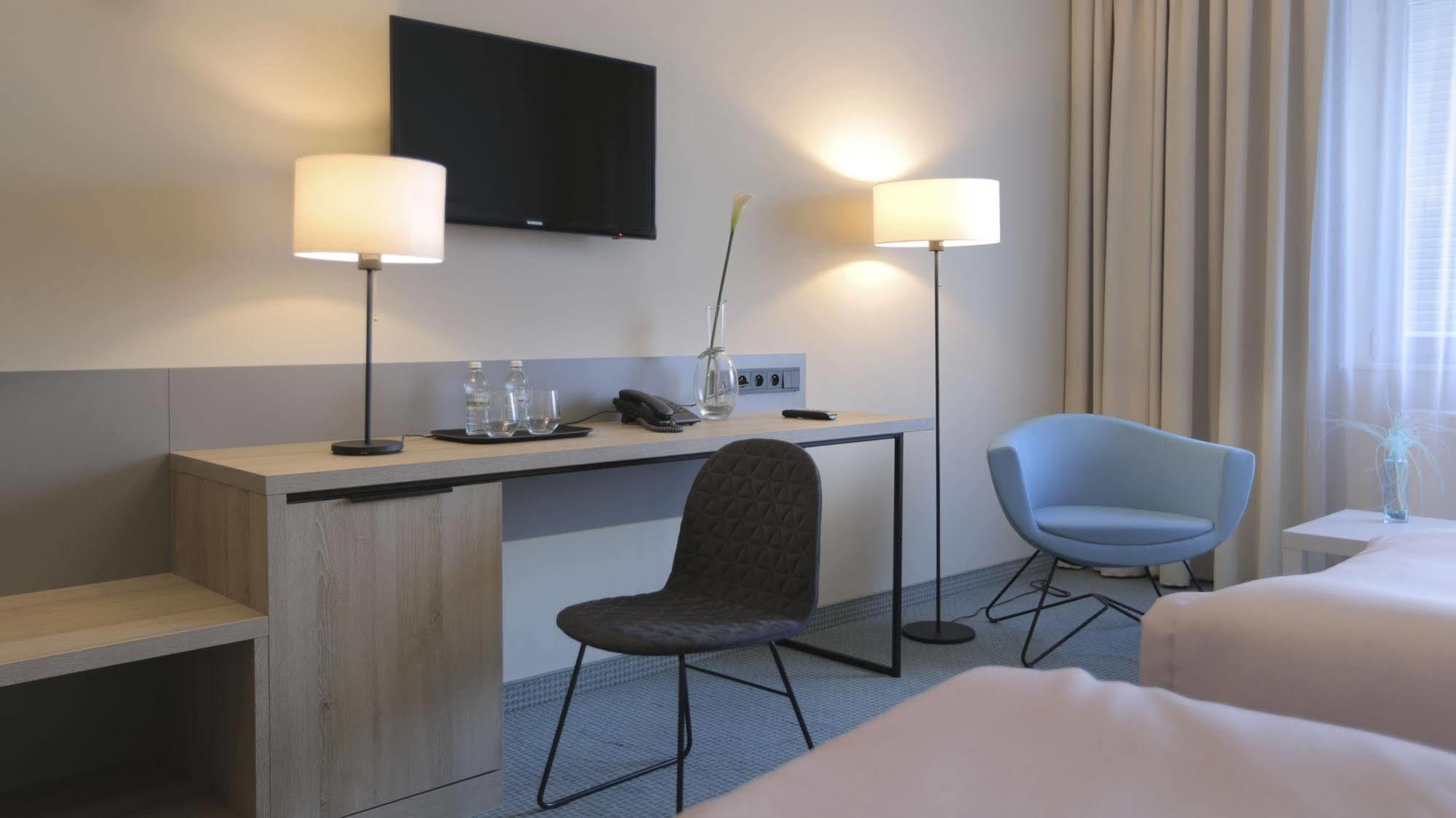 Hotel Fairplayce بوزنان المظهر الخارجي الصورة