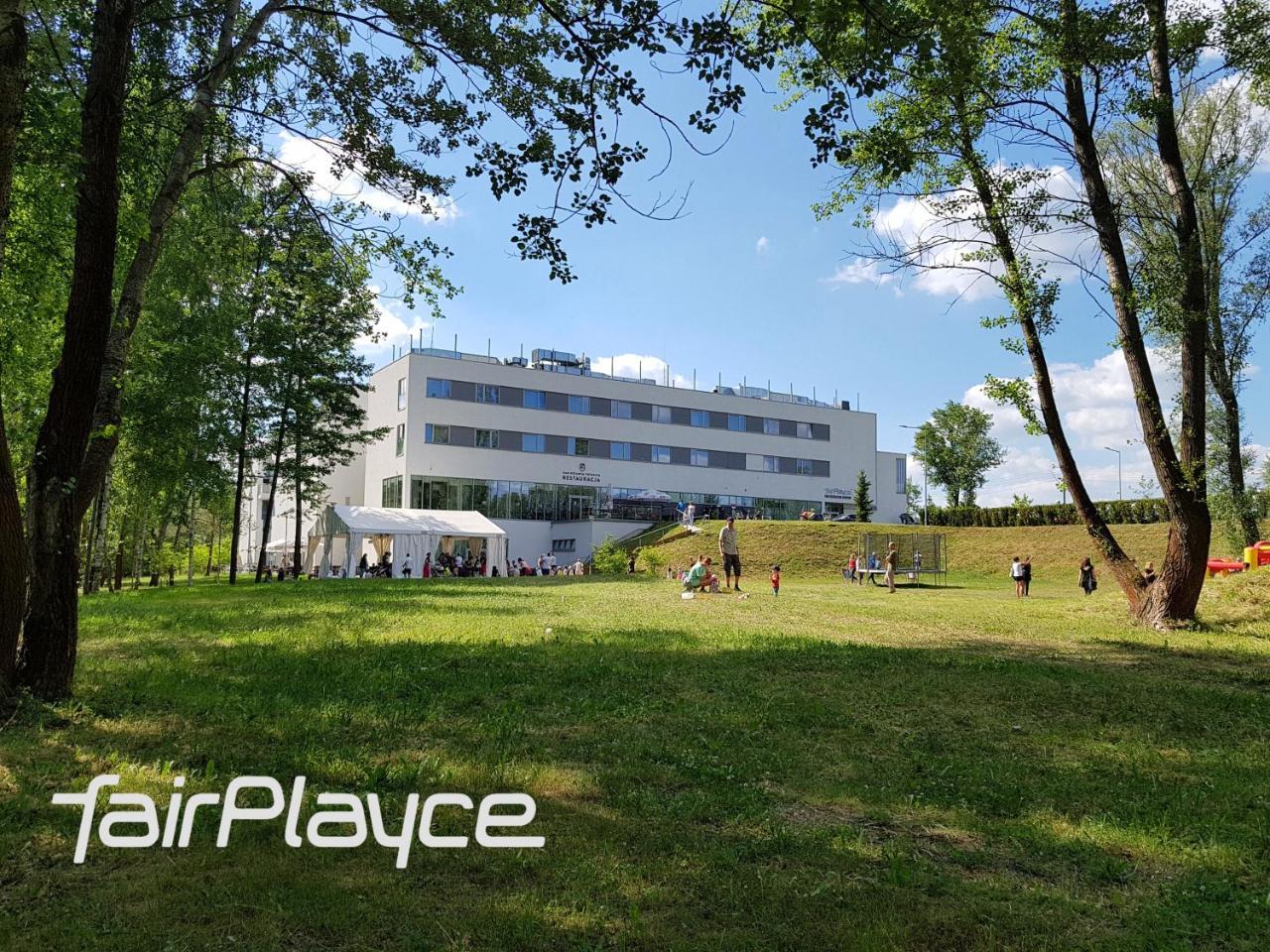 Hotel Fairplayce بوزنان المظهر الخارجي الصورة